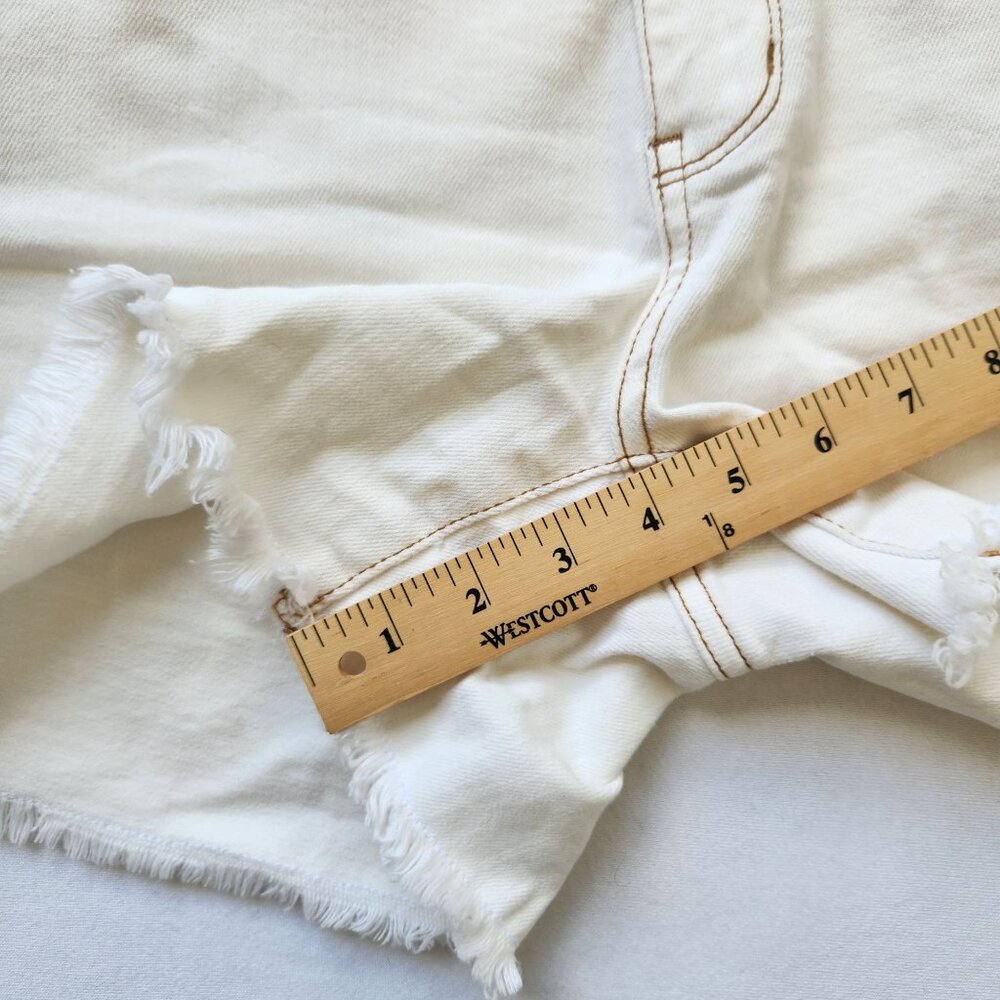 Judy Blue Rainbow Road Ecru Shorts Embroidered Frayed Hem Soft Stretchy Cute - Picture 13 of 13